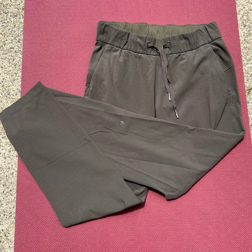 lululemon athletica Women's Dark Green Joggers